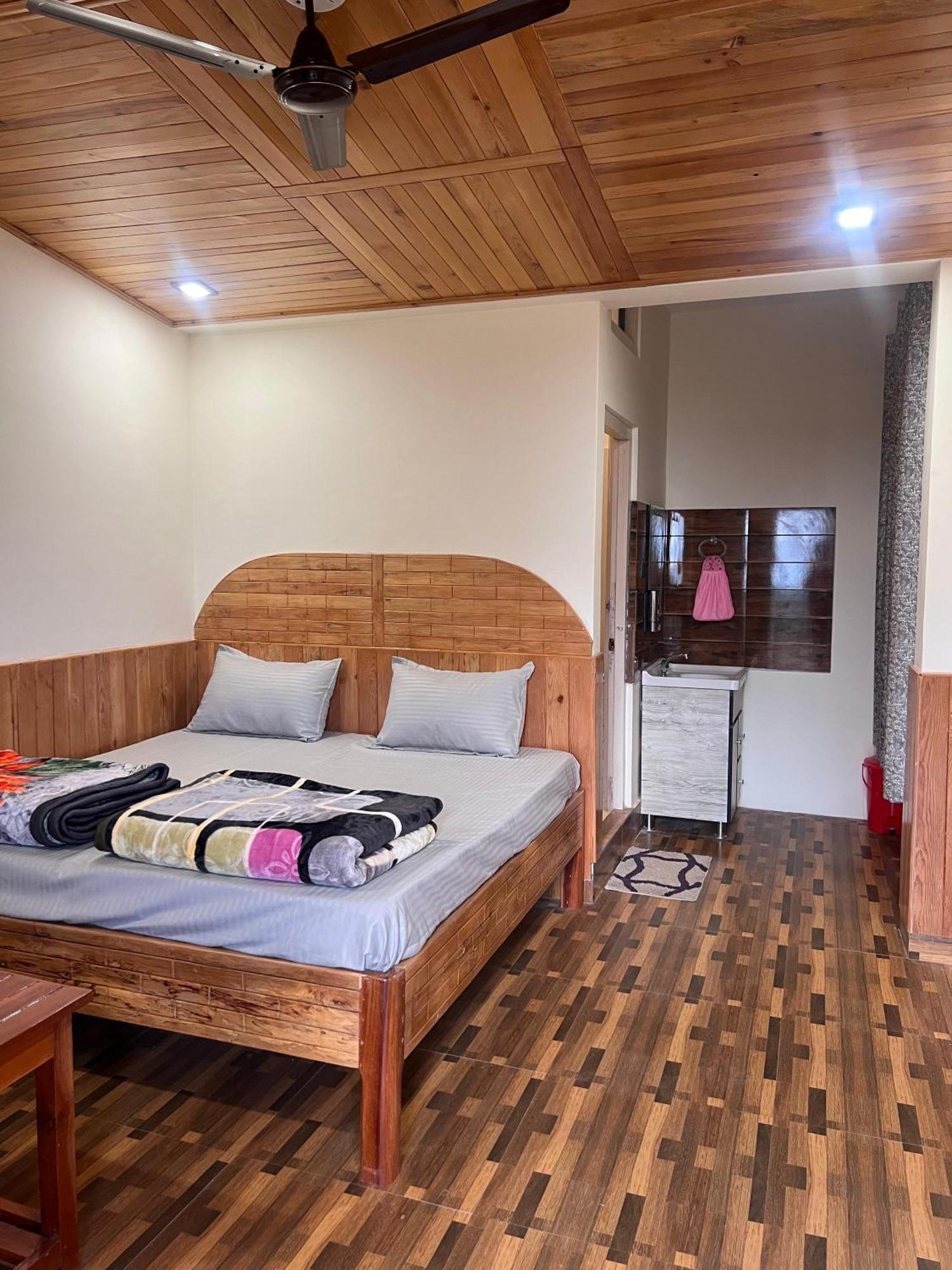 Binsar Royal Homestay Dhaulchhina, Almora Extérieur photo